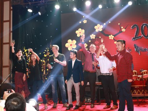 Kinh nghiệm tổ chức Year End Party tối giản nhất