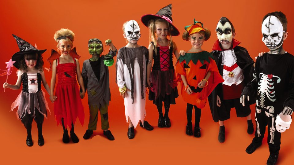 trang phục halloween cho trẻ em