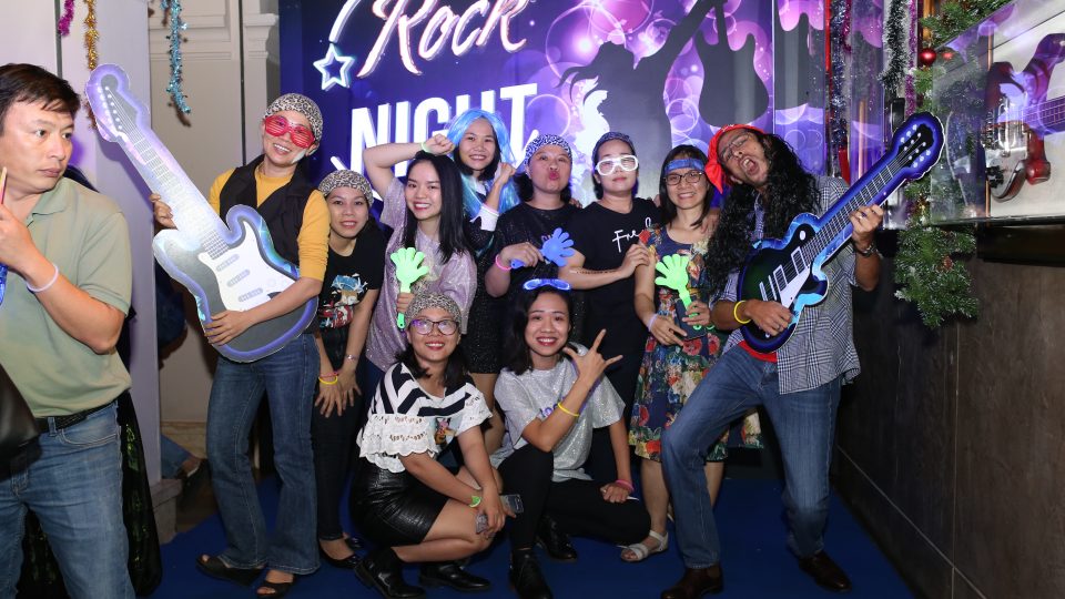 Mẫu kế hoạch 10 bước tổ chức Year End Party cuối năm thành công